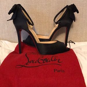 Gorgeous new Christian Louboutin heels size 40